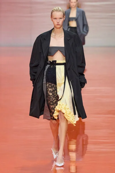 Look 37